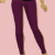 Pantalon bordeau.